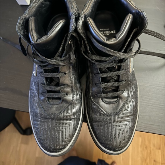 Gianni Versace leather high trainers sneakers